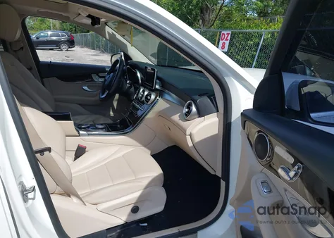 2018 Mercedes-Benz Glc 300 from USA, damaged, VIN WDC0G4JB3JV078287